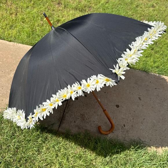 Vintage Daisy Rimmed Parasol Umbrella - Picture 1 of 11